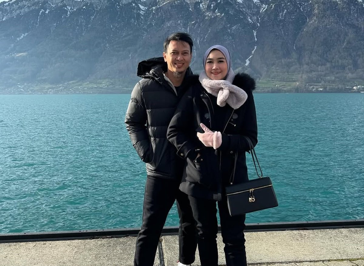 5 Istri Legenda Bulu Tangkis Indonesia yang Cantiknya Kebangetan, Nomor 1 Pasangan Hidup Taufik Hidayat : Heartdesign Sports