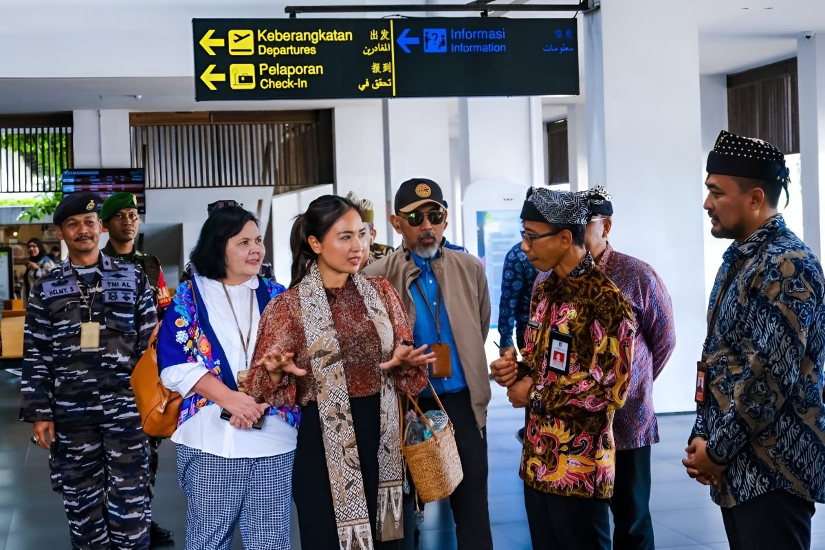 Wamenpar pastikan kesiapan bandara Banyuwangi jelang libur akhir tahun