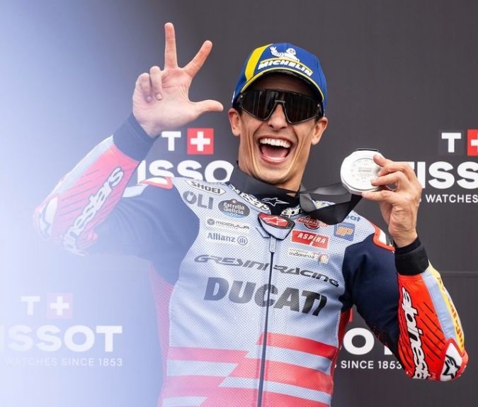 Francesco Bagnaia dan Jorge Martin Wajib Waspada, Marc Marquez Sebut Bakal Lebih Menggila di MotoGP 2025 : Heartdesign Sports