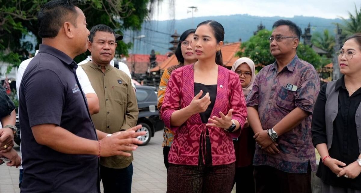 Wamenpar sebut Pantai Lovina di Buleleng Bali perlu dikembangkan