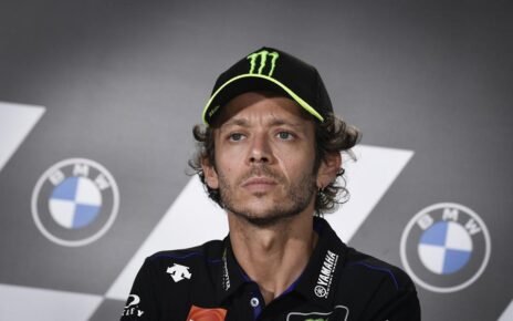 Kisah Mengejutkan Valentino Rossi, Ternyata Yamaha Sempat Menentang Rekrut The Doctor di MotoGP : Heartdesign Sports