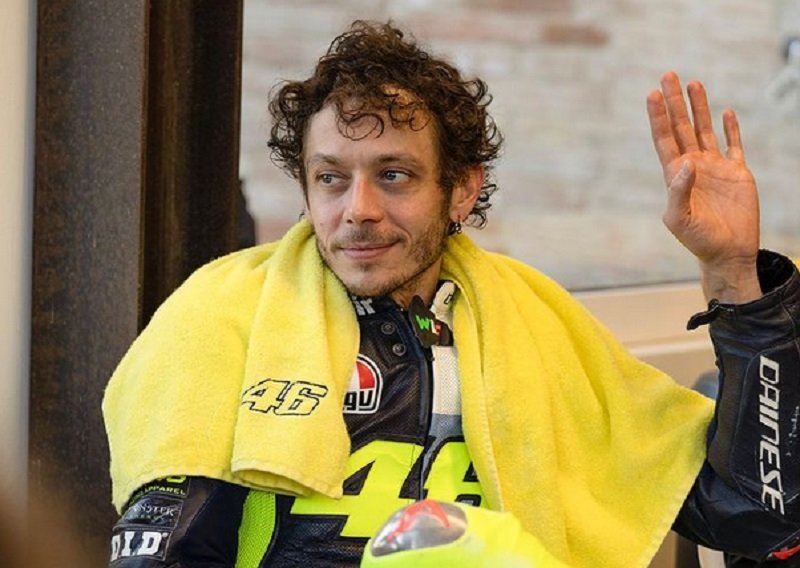 Kisah Valentino Rossi yang Pernah Dirayu Sahabat hingga Sponsor untuk Tampil di Superbike : Heartdesign Sports