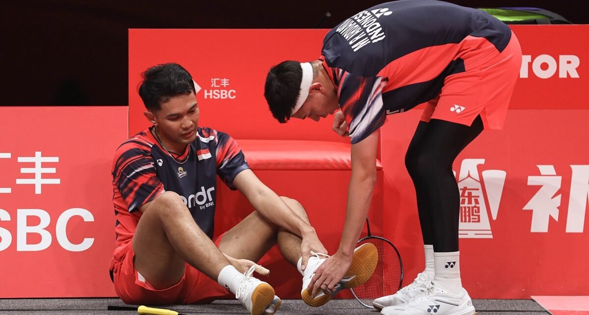 Sempat Dibekap Cedera di Fase Grup, Fajar Alfian Tak Sangka Bisa Main pada Semifinal BWF World Tour Finals 2024 : Heartdesign Sports