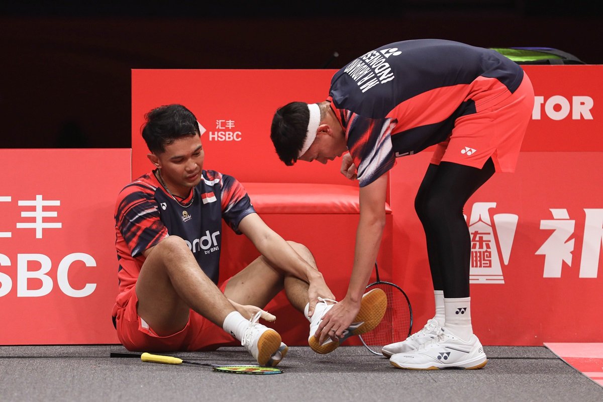 Sempat Dibekap Cedera di Fase Grup, Fajar Alfian Tak Sangka Bisa Main pada Semifinal BWF World Tour Finals 2024 : Heartdesign Sports