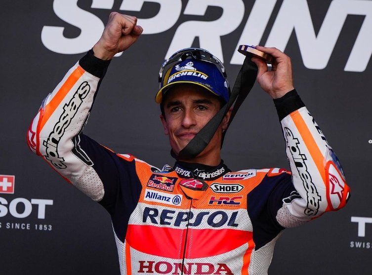 Kisah Marc Marquez Sempat Menduga Bakal Selamanya Berkarier di Tim Repsol Honda : Heartdesign Sports