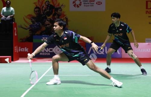 Rahmat Hidayat/Yeremia Yacob Rambitan gugur di Indonesia Masters 2025 (Foto: X/@INABadminton)