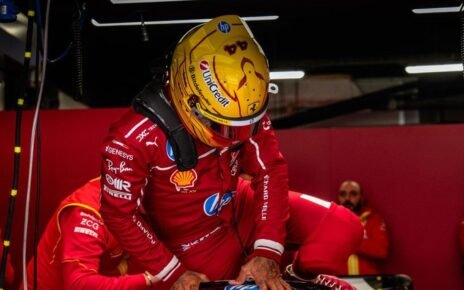 Lewis Hamilton Alami Kecelakaan saat Tes Tertutup Ferrari di Barcelona : Heartdesign Sports