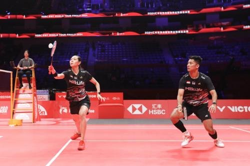 Dejan Ferdinansyah/Gloria Emanuelle Widjaja beraksi di BWF World Tour Finals 2024 (Foto: PBSI)