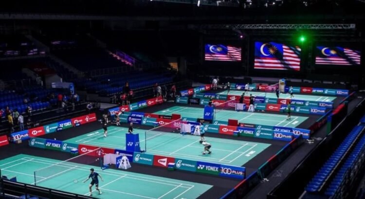 Gara-Gara Atap Venue Malaysia Open 2025 Bocor, Sejumlah Pertandingan Wakil Indonesia Ditunda : Heartdesign Sports